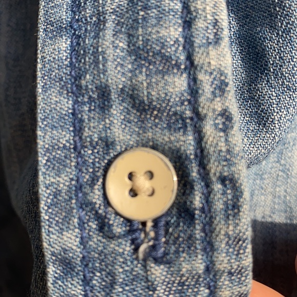 Denim Shirt in Medium Wash - Picture 5 of 9